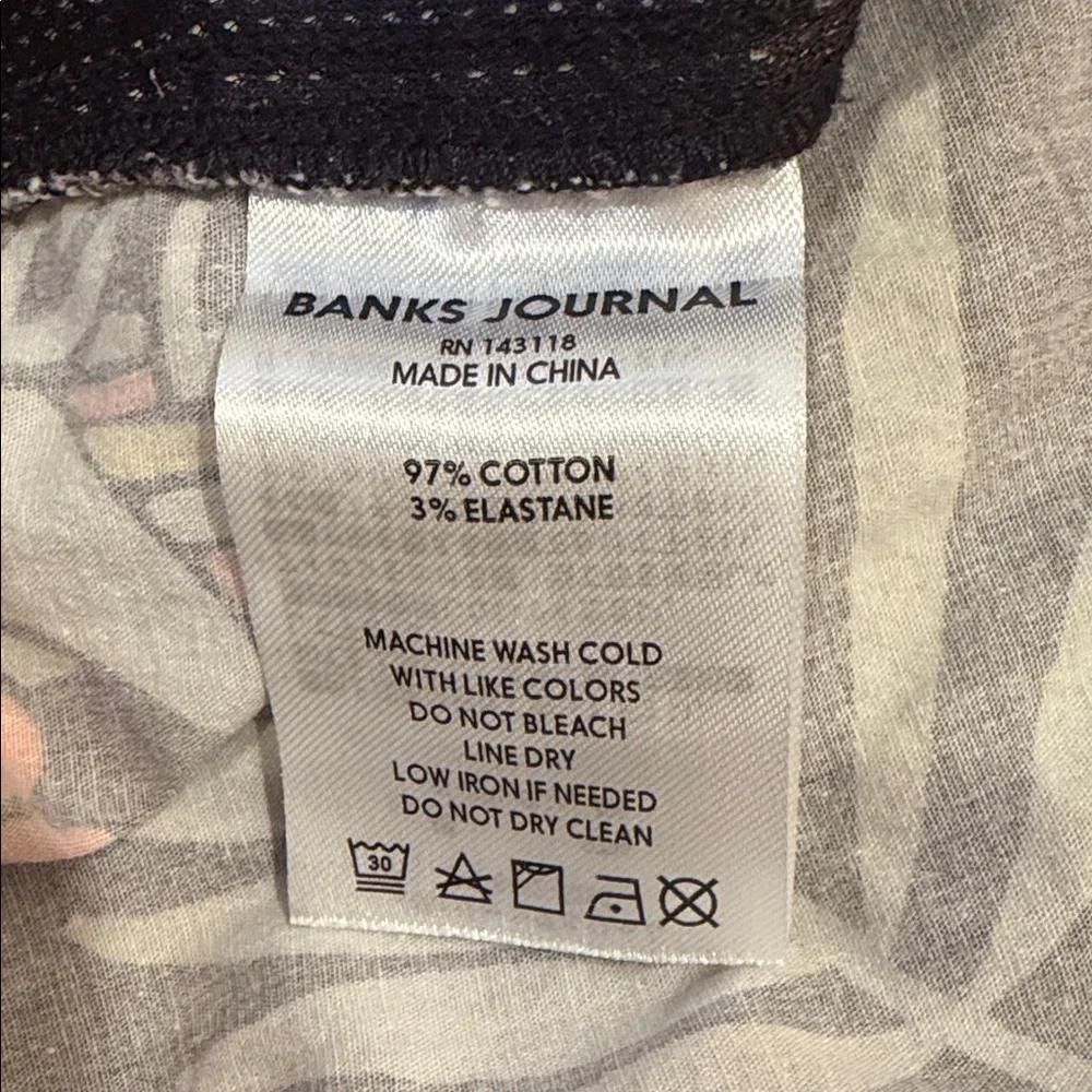 Banks Journal Tropical Print Swim Shorts | Men’s Medium 6 1/2” Inseam